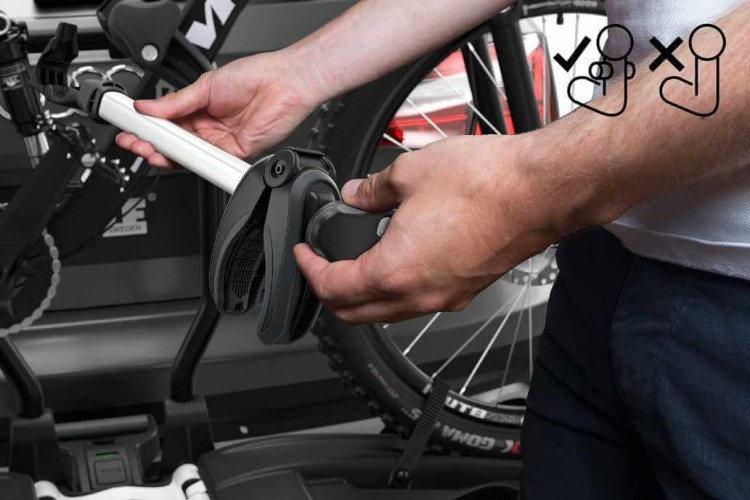 Thule_EasyFoldXT_Fix4Bike_3Rowery_BagażnikRowerowy_Aluminium_Velokids_Uchwyty.jpg