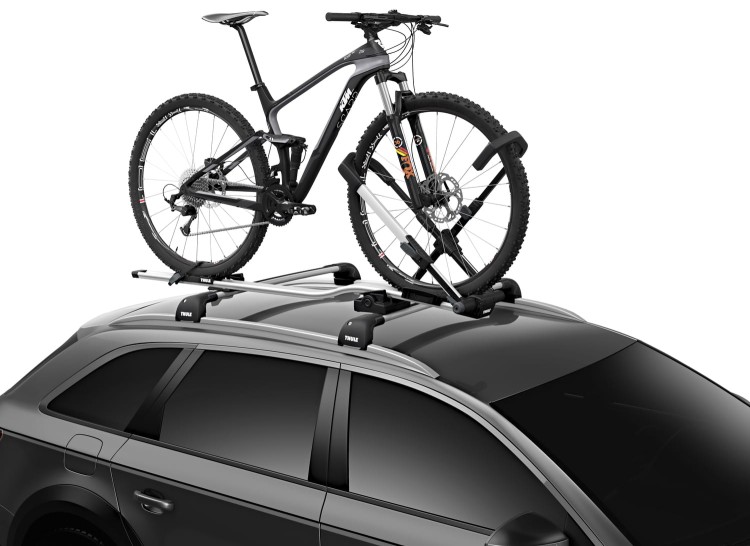 Small-Thule_UpRide_IU01_OnCar_599001.jpg