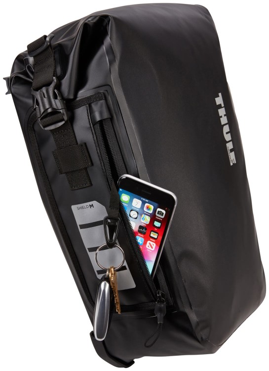 Thule_Shield_Meduim_Pannier_TSP2117_Black_Back_3204208_SakwaRowerowa_Czarna_Velokids_KieszeńBoczna.jpg