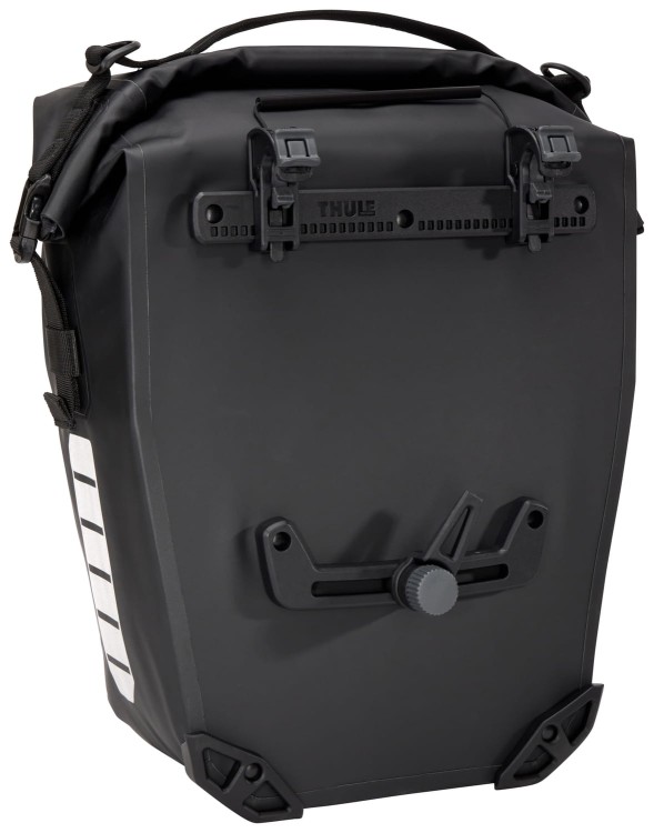 Small-Thule_Shield_TSP2122_Black_02_3204916.jpg