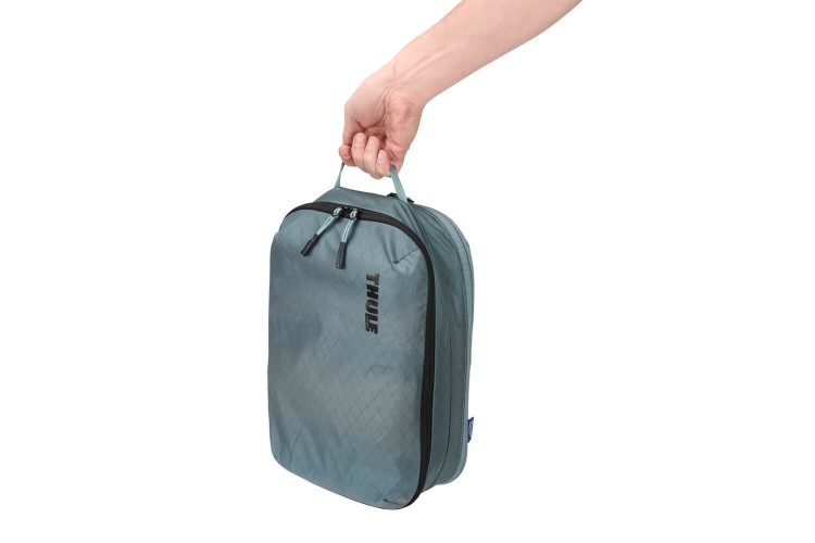 Small-Thule_CleanDirtyPackingCube_TCCD201_Pond_FS_05_3205118.jpg