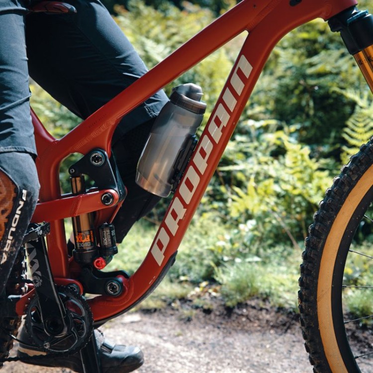 FIDLOCK_SS21_MTB_170_BRE_0838_800x800.jpg