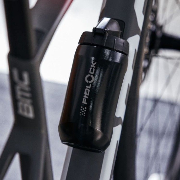 140222_FidlockBike_Bottle+590+450+BLK+Launch-7_WEB_800x800.jpg