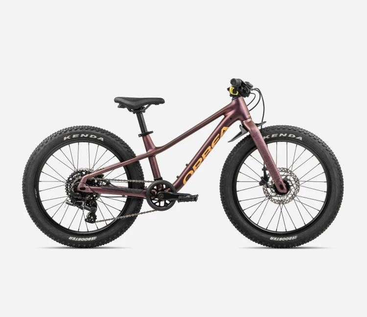 U004TTCC-J4-SIDE-KIMU_20_H20_over.webp