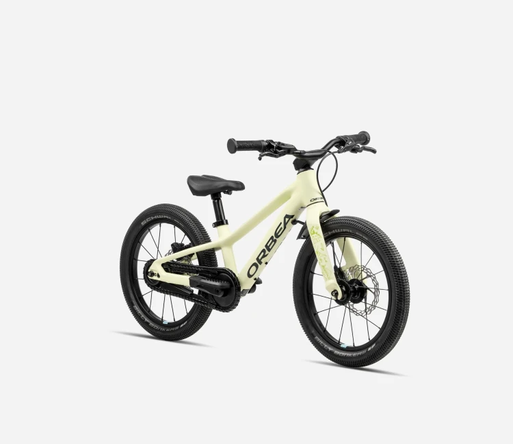 U002TTCC-J1-FRONT-KIMU_16_over.webp