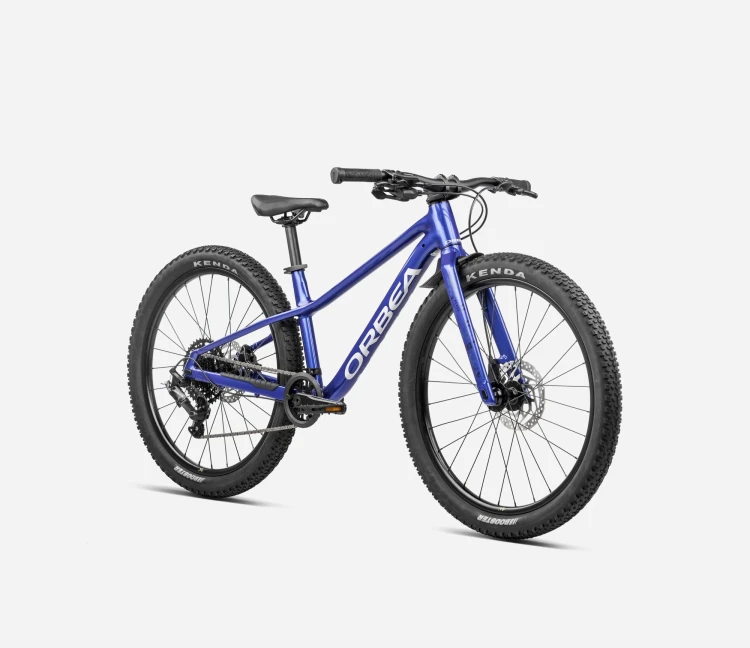 U007TTCC-J3-FRONT-KIMU_24_H20_over.webp