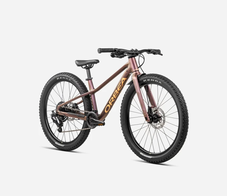 U007TTCC-J4-FRONT-KIMU_24_H20_over.webp
