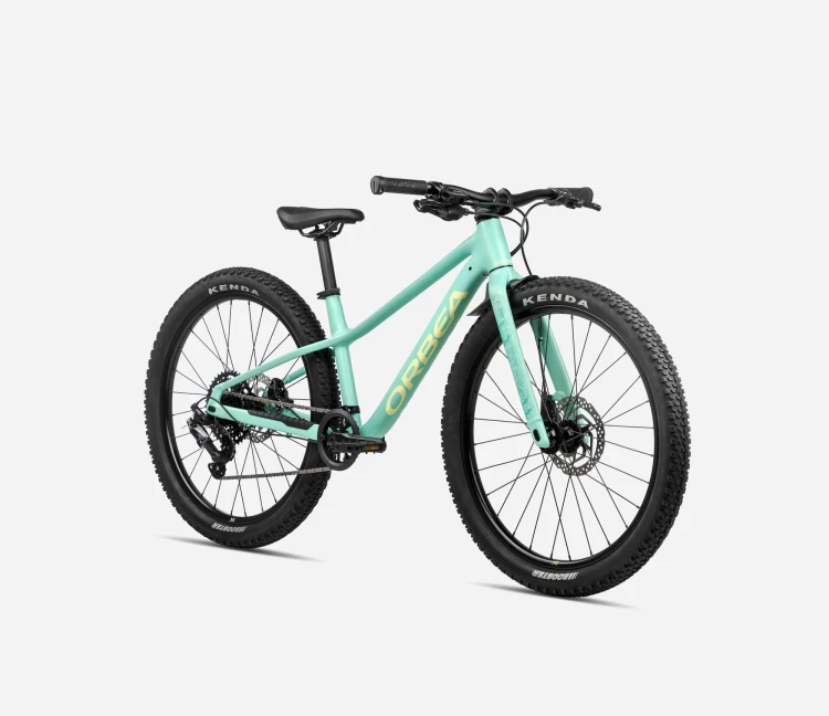 U007TTCC-J5-FRONT-KIMU_24_H20_over.webp
