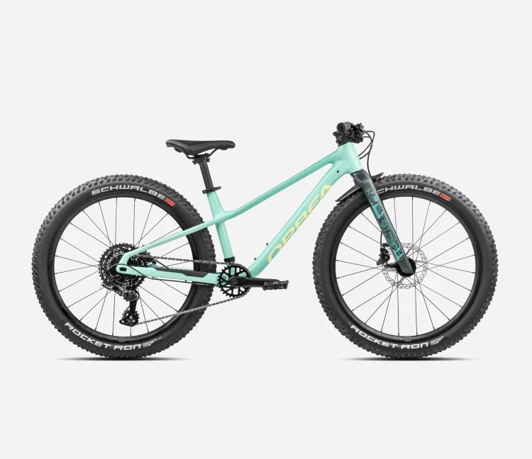 U008TTCC-J5-SIDE-KIMU_24_H10_over.webp