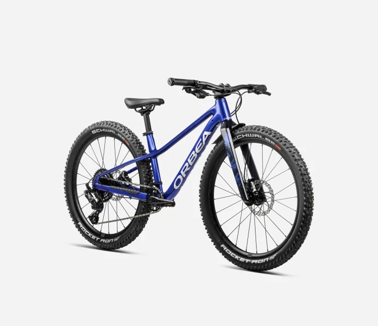 U008TTCC-J3-FRONT-KIMU_24_H10_over.webp