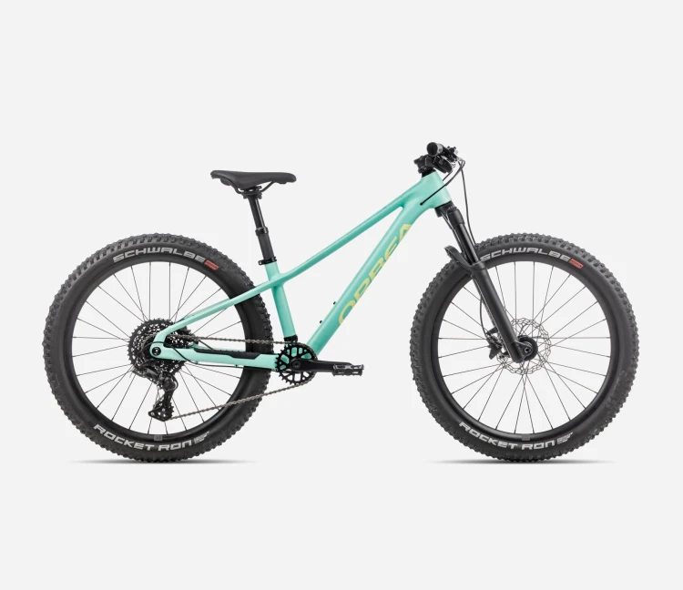 U009TTCC-J5-SIDE-KIMU_24_H10_TR_over.webp